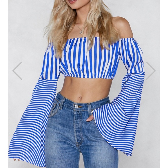 Nasty Gal Tops - Nasty Gal Bell It Out Crop Top